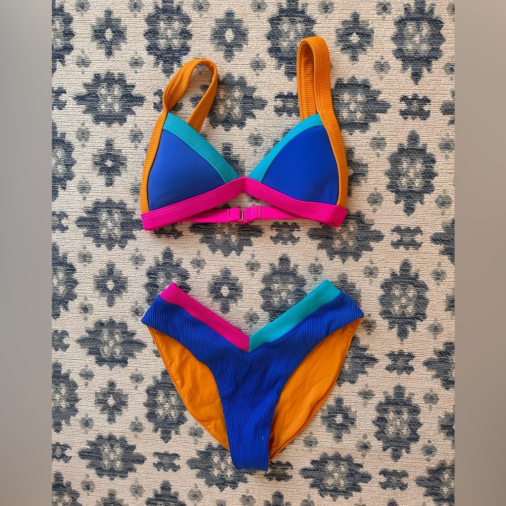 Like new One One Kameron Bikini